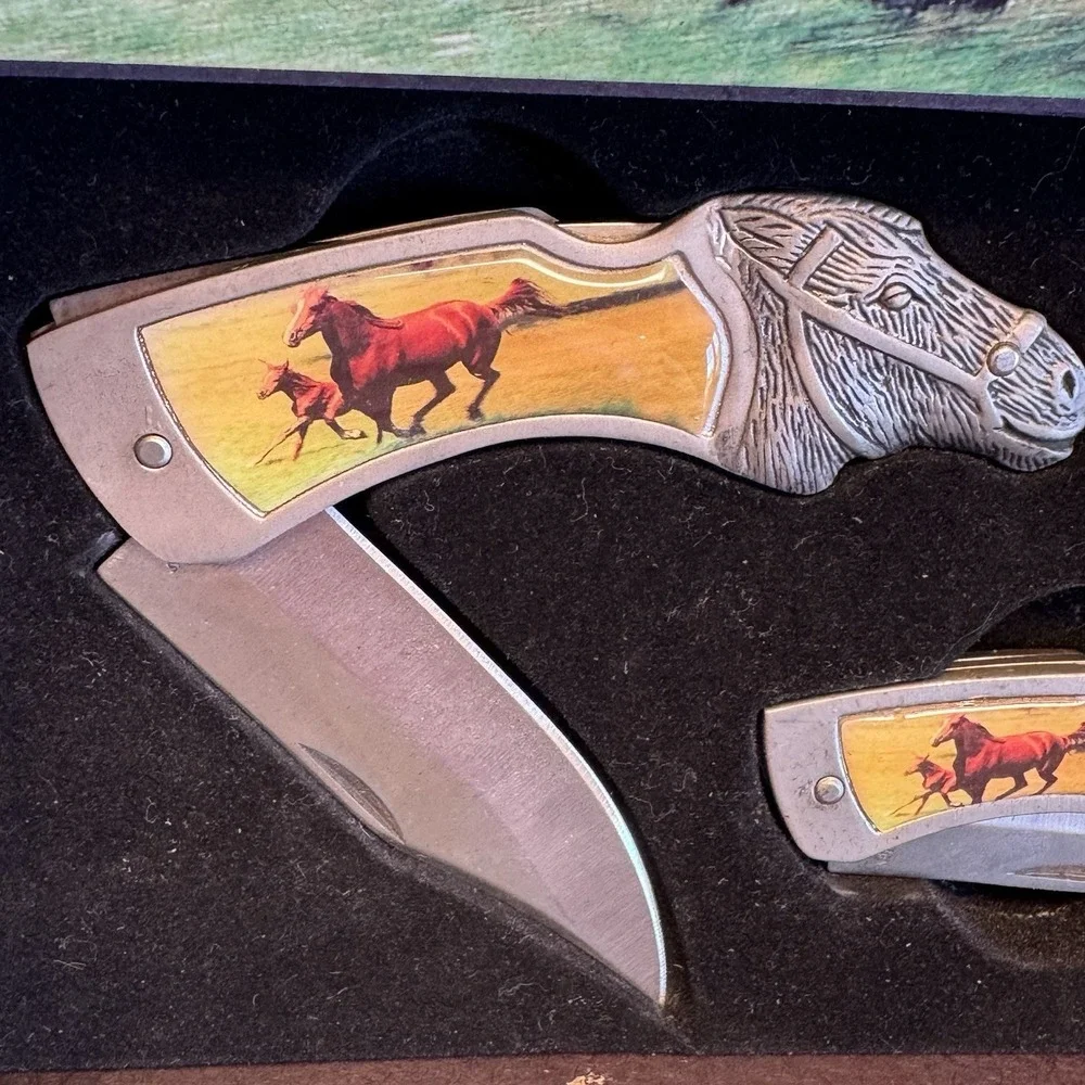 Vintage Western Horse Themed Collector‎ Knife Set w/ Case